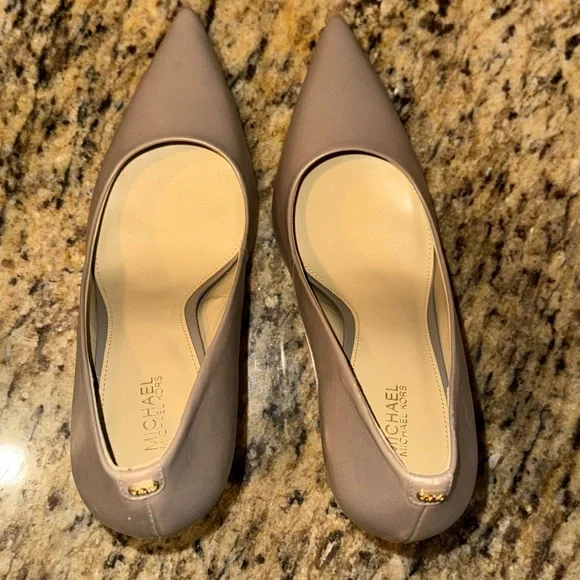 Michael Kors - Birch Amara leather pump - Sz9.5 - Picture 4 of 11
